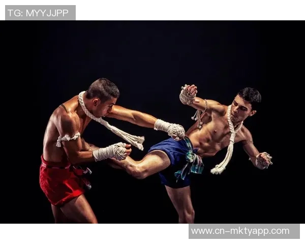 中国武术与泰拳的较量：传统与现代的碰撞与融合之路